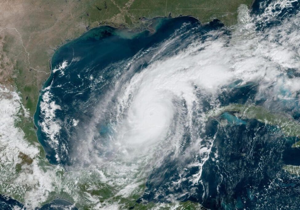Tampa-Florida-Hurricane-Milton-NOAA-Alamy-2Y9522A Tampa-Florida-Hurricane-Milton-NOAA-Alamy-2Y9522A